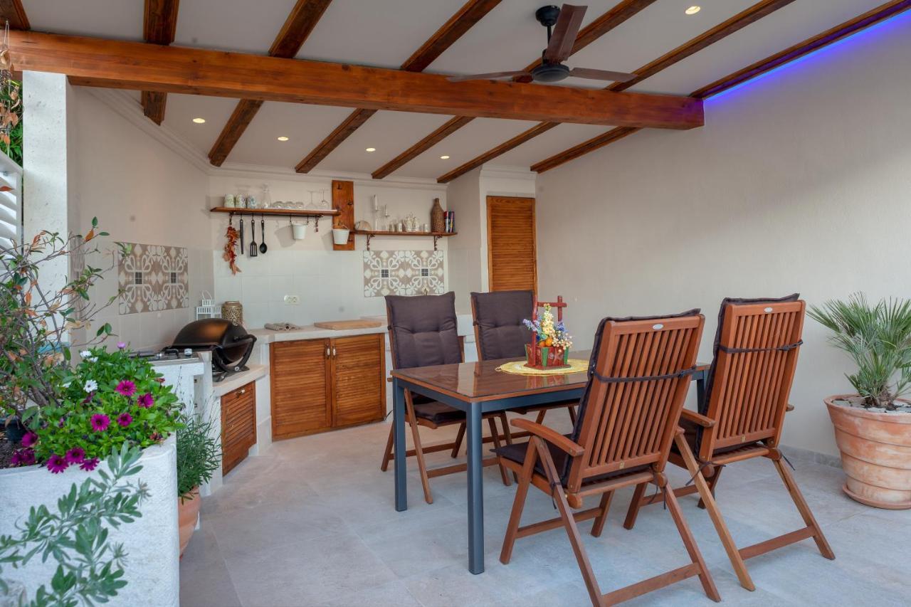 Idyllic Villa Marieta With Private Pool And Unforgettable View Makarska Zewnętrze zdjęcie